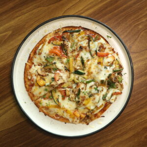 Grilled vegetables/ chicken pizza